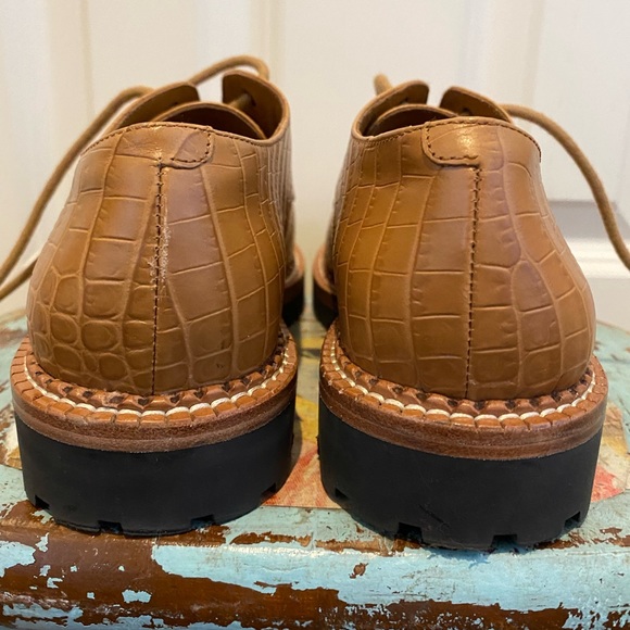 Vince Croc Camilla Lug Brogue Leather Camel Loafers in size 6 - Picture 14 of 16